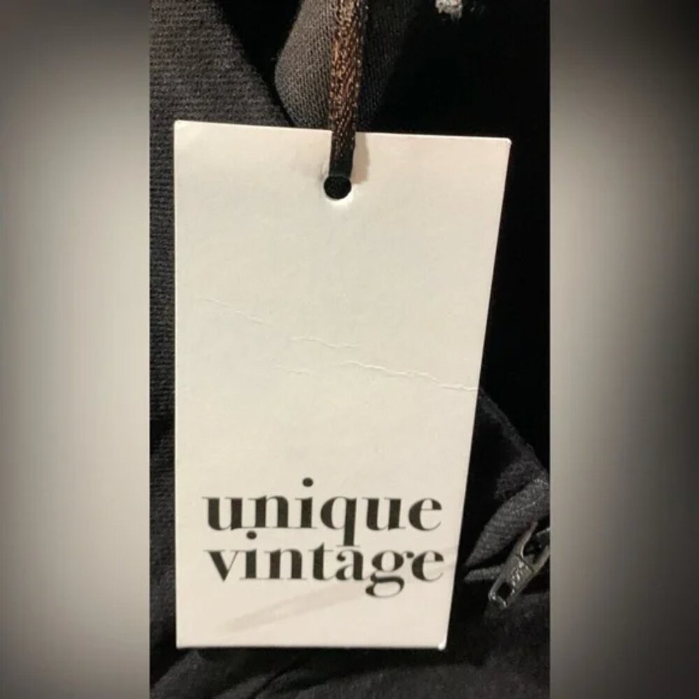Unique Vintage Black Capri Pants - Picture 9 of 9